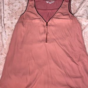 Really cute the back is a Different texture